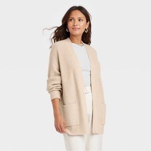 NWT Beige Cardigan with Pockets Size Medium